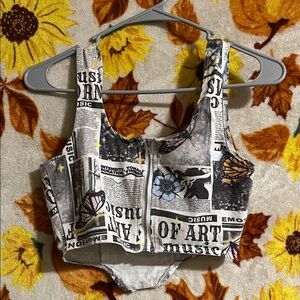 SHEIN Black and White Graphic Crop Top